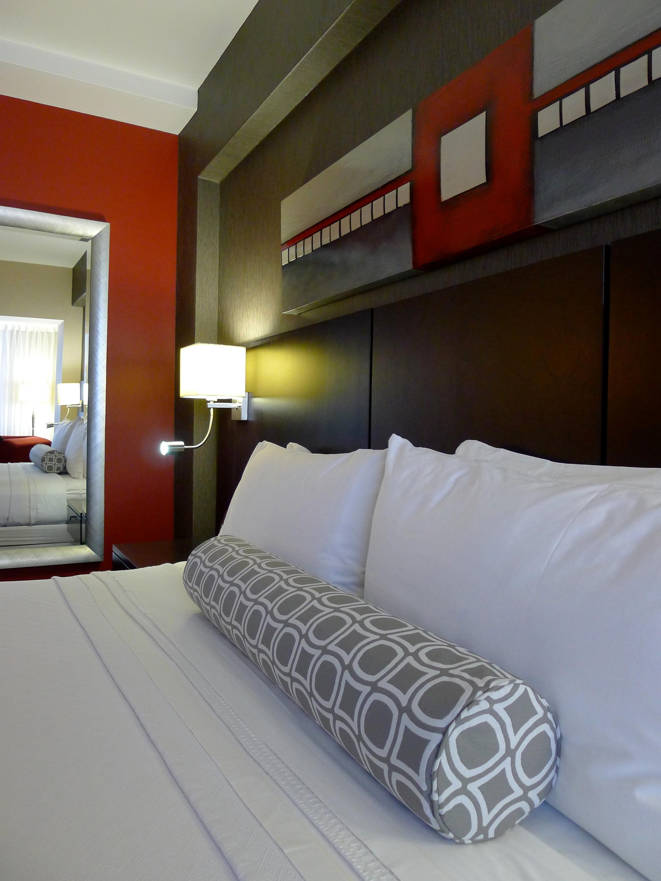 Armon Plaza Montreal Airpt, Trademark Collection By Wyndham Bagian luar foto