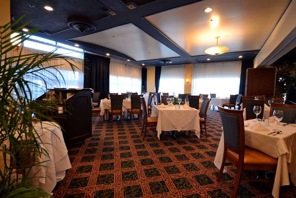 Armon Plaza Montreal Airpt, Trademark Collection By Wyndham Restoran foto