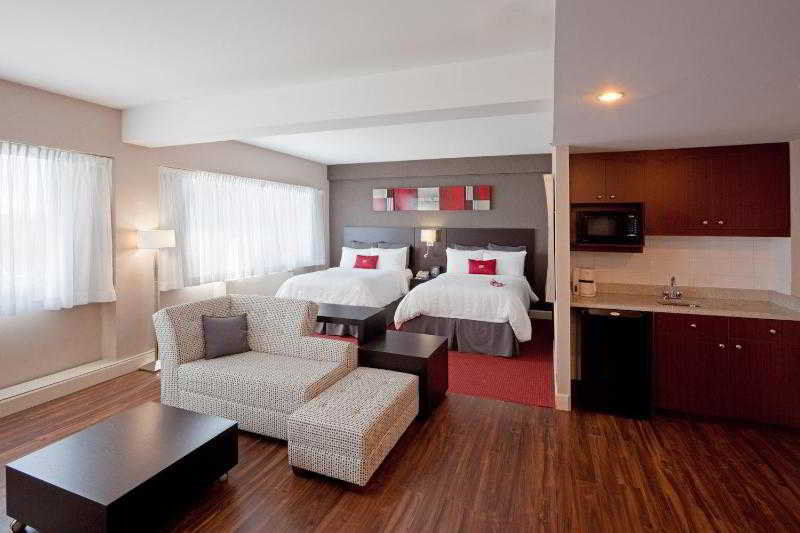 Armon Plaza Montreal Airpt, Trademark Collection By Wyndham Ruang foto