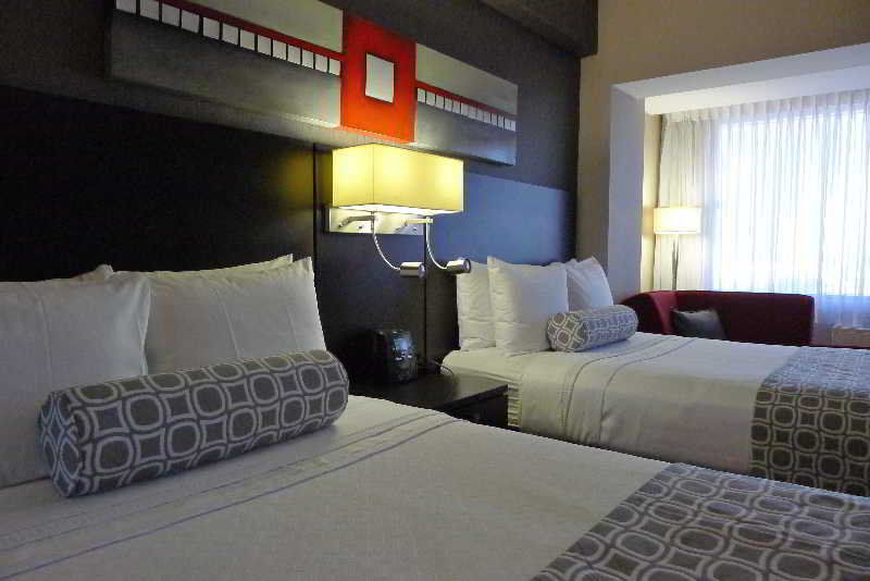 Armon Plaza Montreal Airpt, Trademark Collection By Wyndham Bagian luar foto
